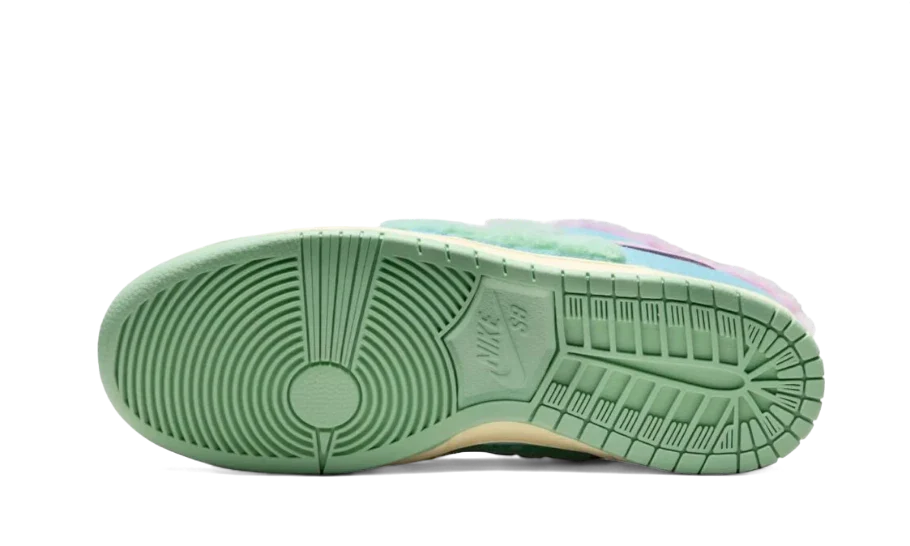 Nike SB Dunk Low Verdy Visty - FN6040-400