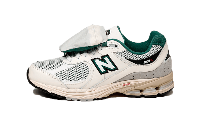 New Balance 2002R Sea Salt Vintage Teal - M2002RVD