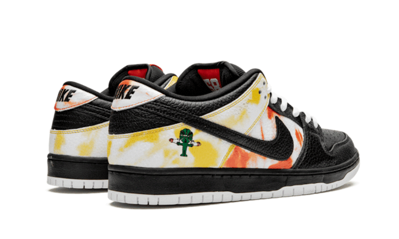 Nike SB Dunk Low Raygun Tie Dye Home - BQ6832-001Nike SB Dunk Low Raygun Tie Dye Home - BQ6832-001