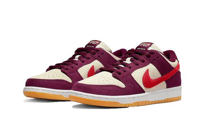 SB Dunk Low Skate Like A Girl Bordeaux - DX4589-600